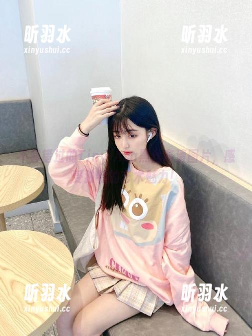 不容错过的Tiny Asa黑丝高清图片，感受独特的艺术魅力！